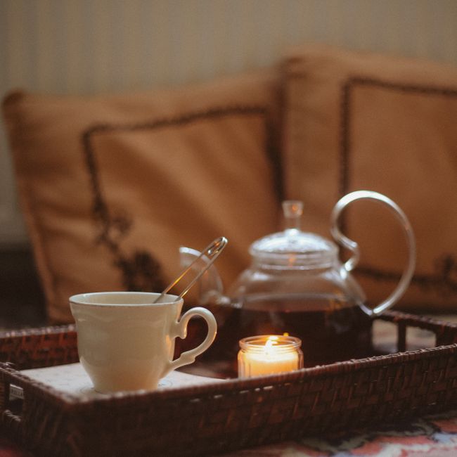 LARGE CLASSIC SERVING TEA POT